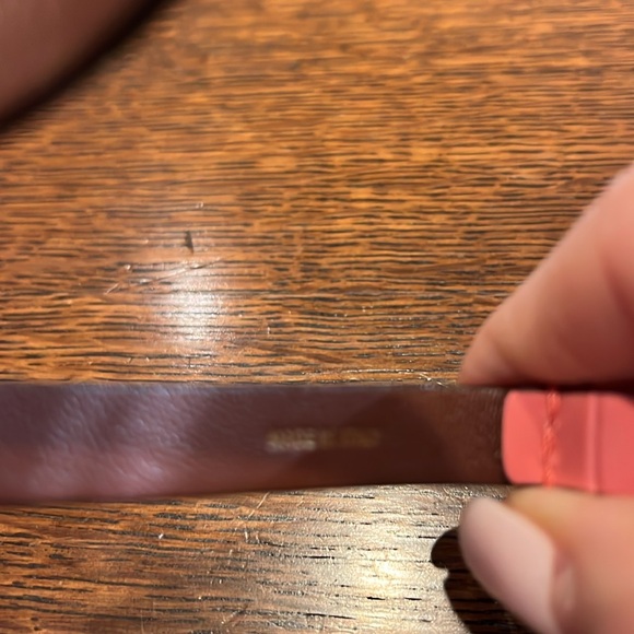 Alexander McQueen pink crocodile wrap bracelets. - Picture 8 of 10